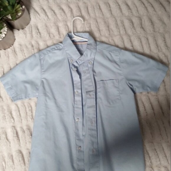 6 Boy Shirts - Picture 2 of 11